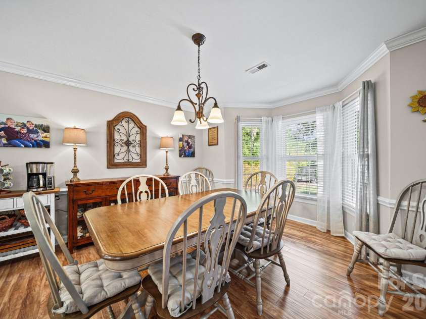 2200 Wynbourne Drive, Gastonia, NC 28056.  MLS# CAR4377884, YatesRealty ID 38144. 