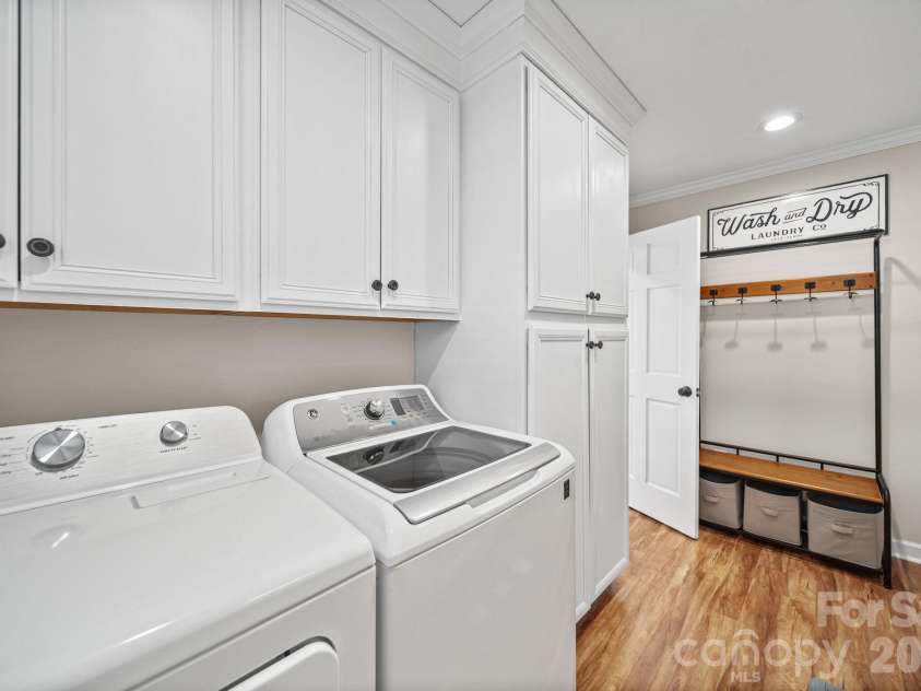2200 Wynbourne Drive, Gastonia, NC 28056.  MLS# CAR4377884, YatesRealty ID 38144. 