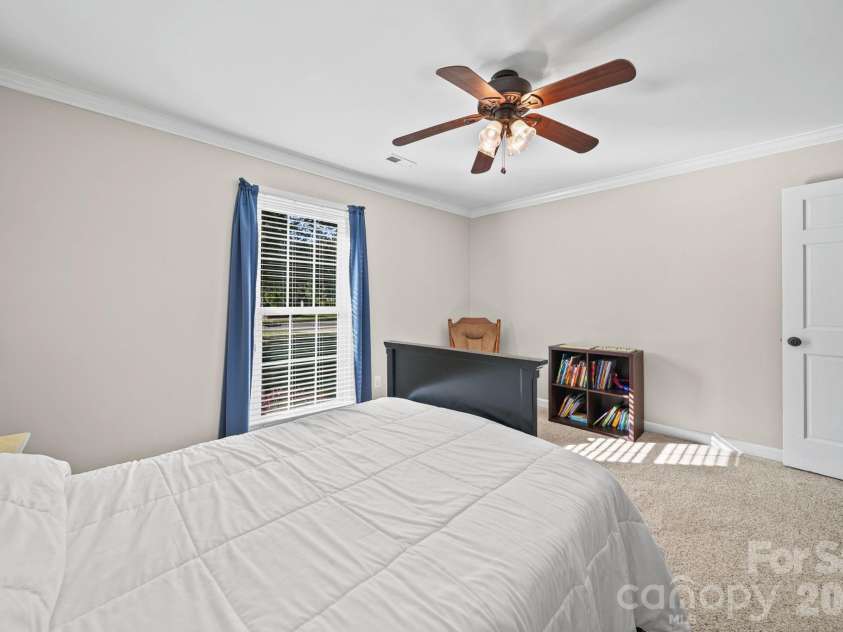 2200 Wynbourne Drive, Gastonia, NC 28056.  MLS# CAR4377884, YatesRealty ID 38144. 