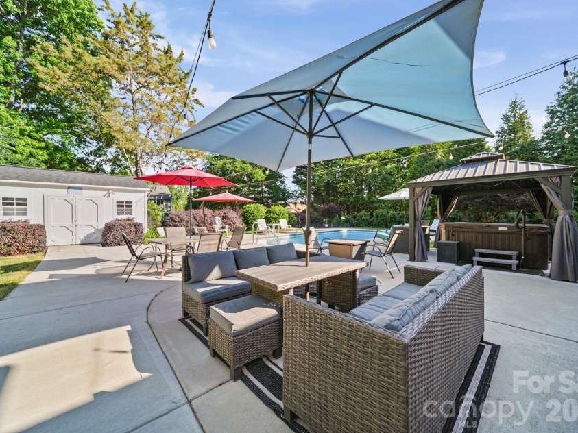 2200 Wynbourne Drive, Gastonia, NC 28056.  MLS# CAR4377884, YatesRealty ID 38144. 