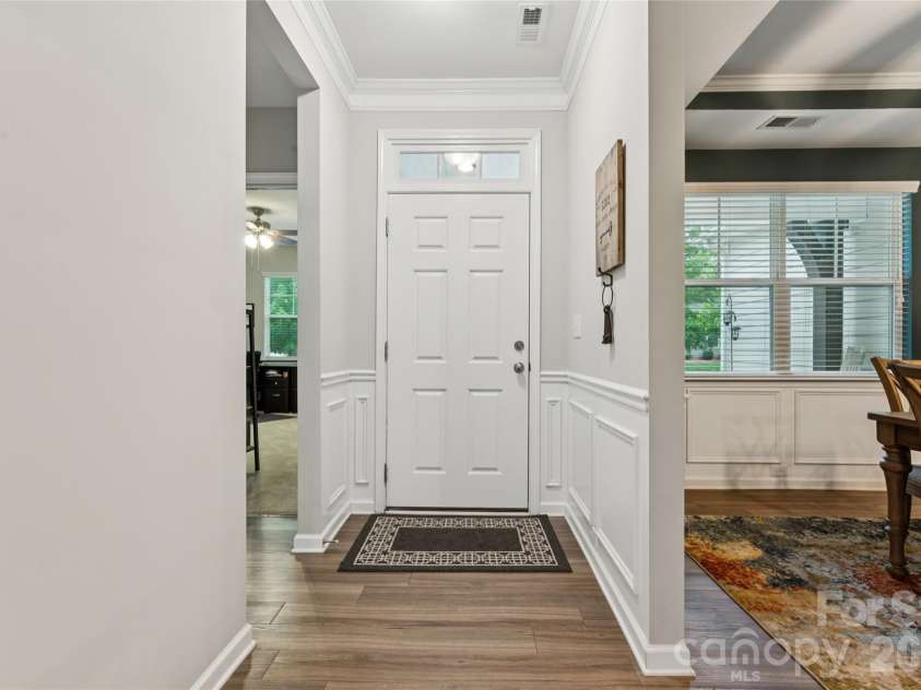 3302 Lock Erne Avenue, Kannapolis, NC 28081.  MLS# CAR4404706, YatesRealty ID 38146. 