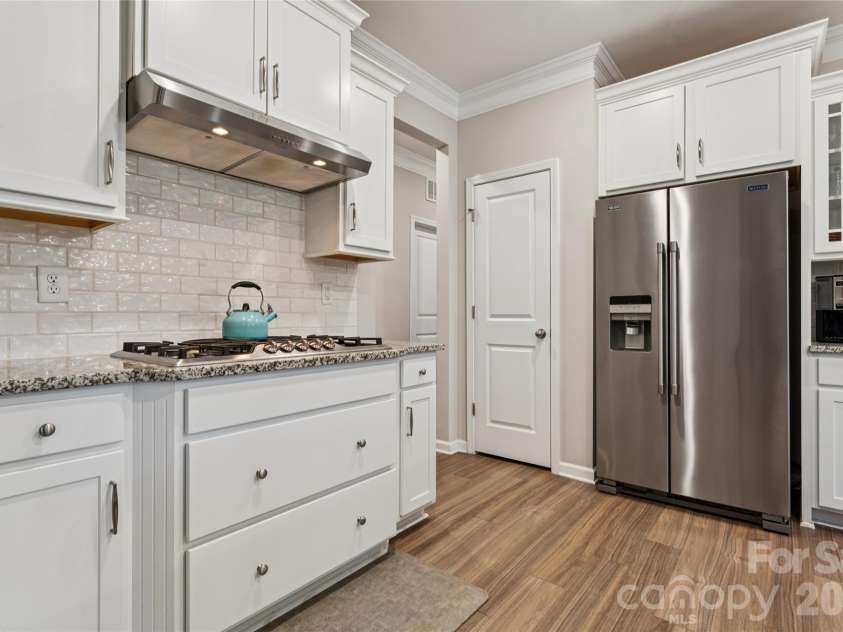 3302 Lock Erne Avenue, Kannapolis, NC 28081.  MLS# CAR4404706, YatesRealty ID 38146. 