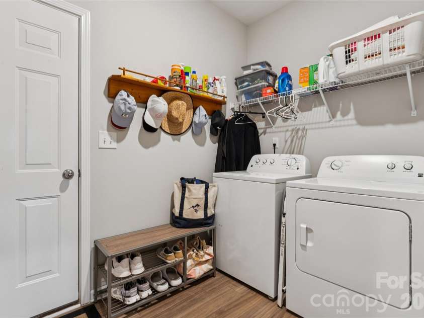 3302 Lock Erne Avenue, Kannapolis, NC 28081.  MLS# CAR4404706, YatesRealty ID 38146. 