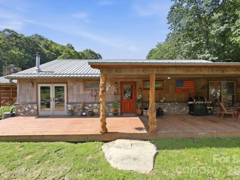1005 Smith Creek Road, Mars Hill, NC 28754.  MLS# CAR4394966, YatesRealty ID 38147. 