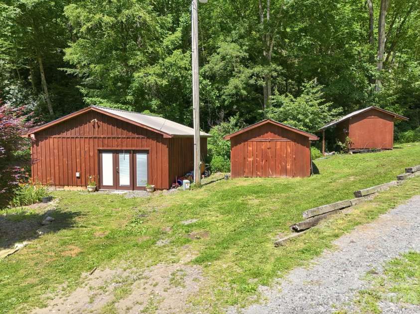 1005 Smith Creek Road, Mars Hill, NC 28754.  MLS# CAR4394966, YatesRealty ID 38147. 
