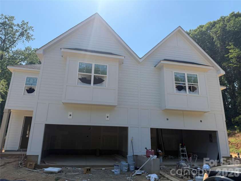 548 Carolyn Lane, Charlotte, NC 28213.  MLS# CAR4405325, YatesRealty ID 38148. 