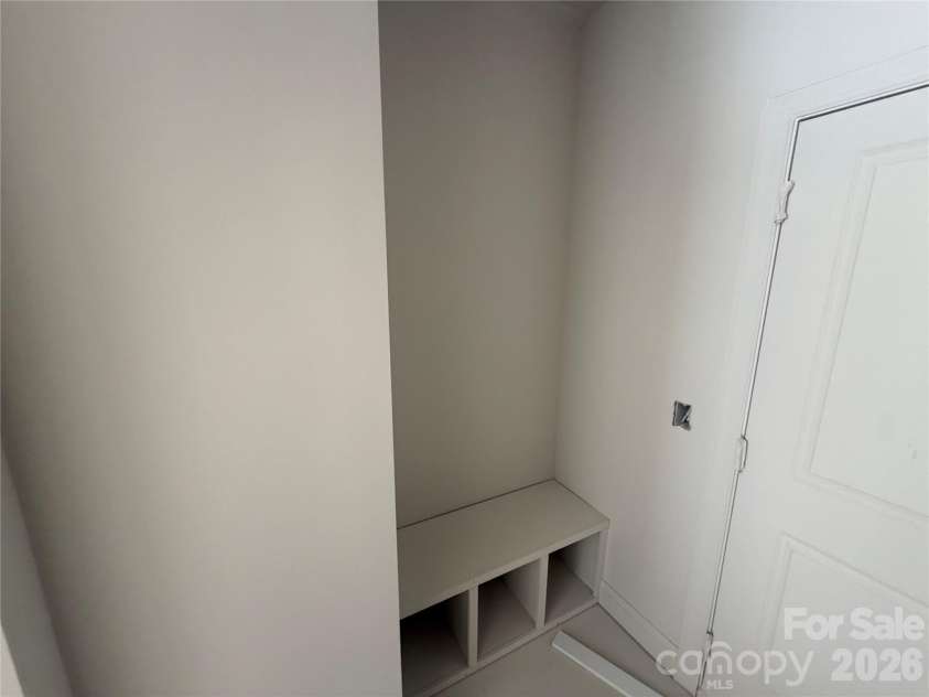 548 Carolyn Lane, Charlotte, NC 28213.  MLS# CAR4405325, YatesRealty ID 38148. 
