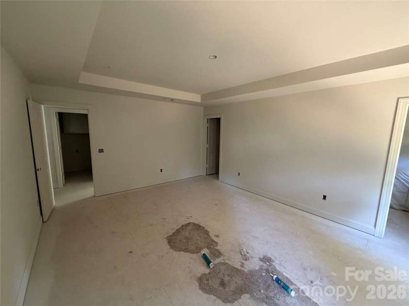 548 Carolyn Lane, Charlotte, NC 28213.  MLS# CAR4405325, YatesRealty ID 38148. 