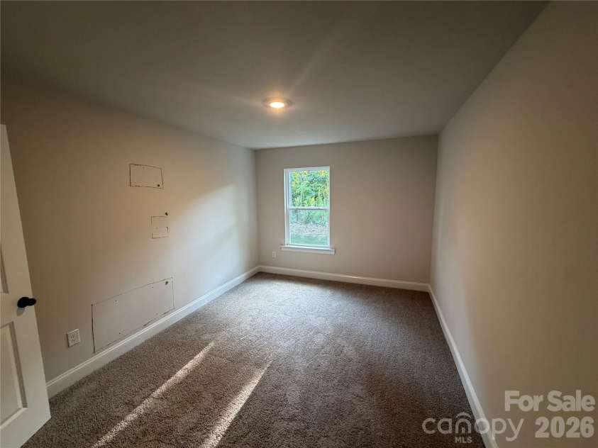 548 Carolyn Lane, Charlotte, NC 28213.  MLS# CAR4405325, YatesRealty ID 38148. Large Bedrooms