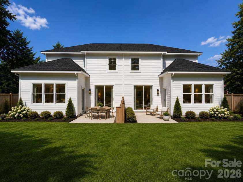548 Carolyn Lane, Charlotte, NC 28213.  MLS# CAR4405325, YatesRealty ID 38148. Virtually Staged