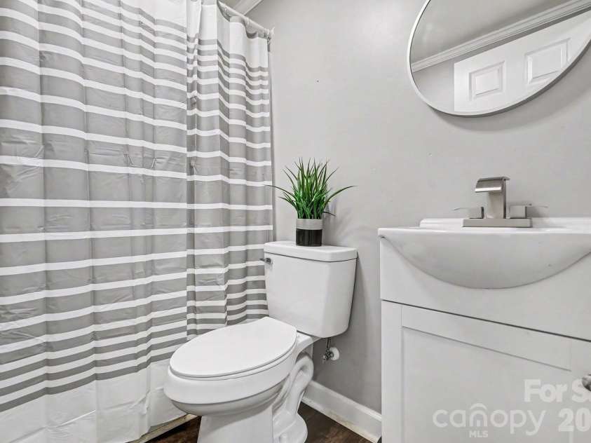 390 Ts Sellers Road, Chesterfield, SC 29709.  MLS# CAR4337935, YatesRealty ID 3815. Bathroom