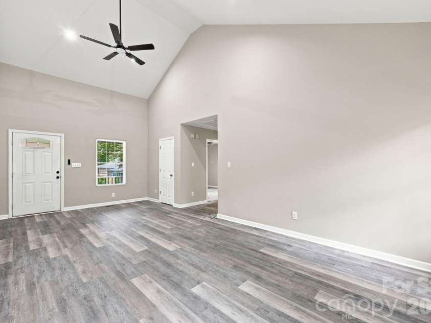 302 Hunter Street, York, SC 29745.  MLS# CAR4405475, YatesRealty ID 38151. 