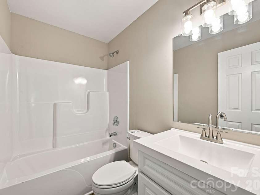 302 Hunter Street, York, SC 29745.  MLS# CAR4405475, YatesRealty ID 38151. 