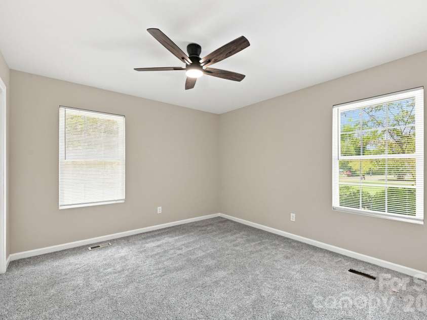 302 Hunter Street, York, SC 29745.  MLS# CAR4405475, YatesRealty ID 38151. 