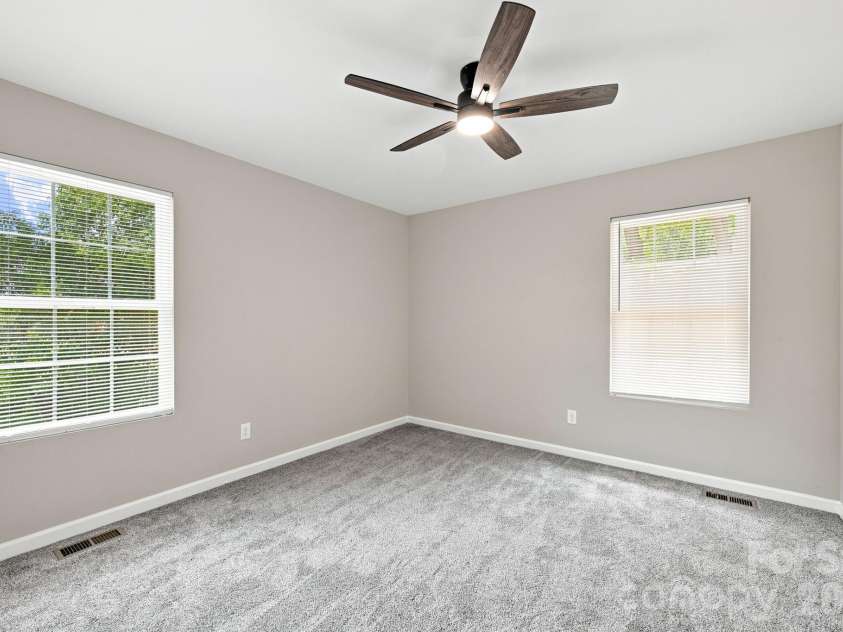 302 Hunter Street, York, SC 29745.  MLS# CAR4405475, YatesRealty ID 38151. 
