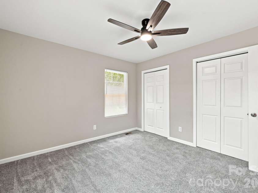 302 Hunter Street, York, SC 29745.  MLS# CAR4405475, YatesRealty ID 38151. 