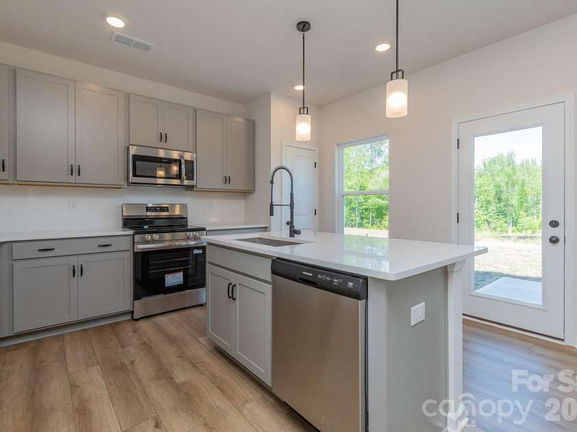 637 Cooley Drive, Salisbury, NC 28147.  MLS# CAR4405583, YatesRealty ID 38156. 