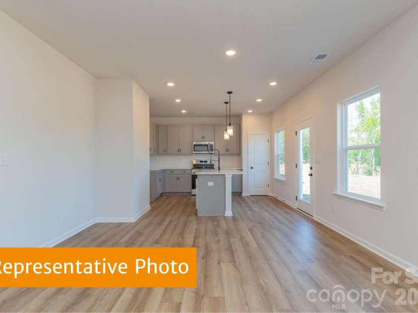 637 Cooley Drive, Salisbury, NC 28147.  MLS# CAR4405583, YatesRealty ID 38156. 