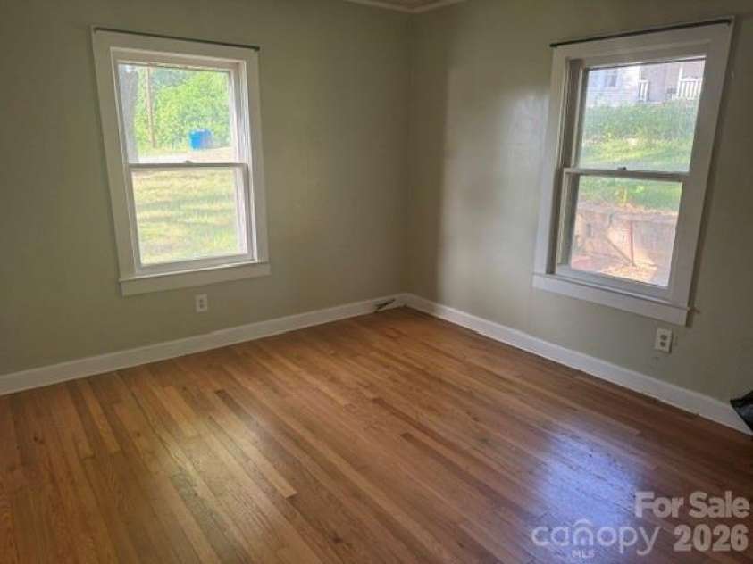 307 Yancey Street, Marion, NC 28752.  MLS# CAR4405596, YatesRealty ID 38158. 