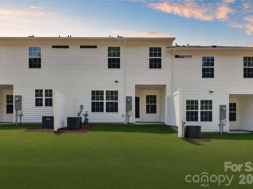 448 Sand Dunes Drive, Kannapolis, NC 28081.  MLS# CAR4405598, YatesRealty ID 38159. 