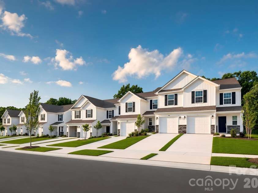 448 Sand Dunes Drive, Kannapolis, NC 28081.  MLS# CAR4405598, YatesRealty ID 38159. 