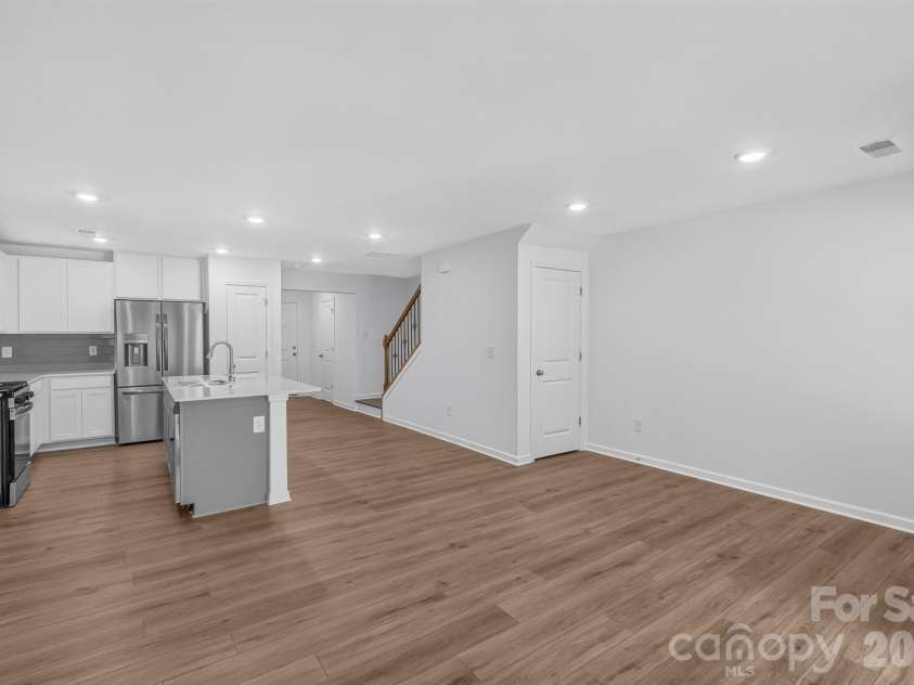 448 Sand Dunes Drive, Kannapolis, NC 28081.  MLS# CAR4405598, YatesRealty ID 38159. 