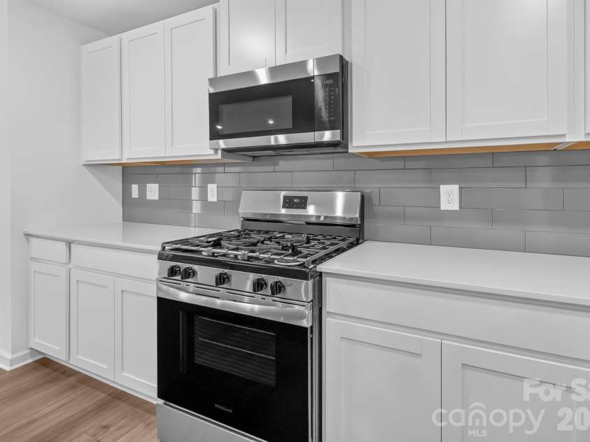 448 Sand Dunes Drive, Kannapolis, NC 28081.  MLS# CAR4405598, YatesRealty ID 38159. 