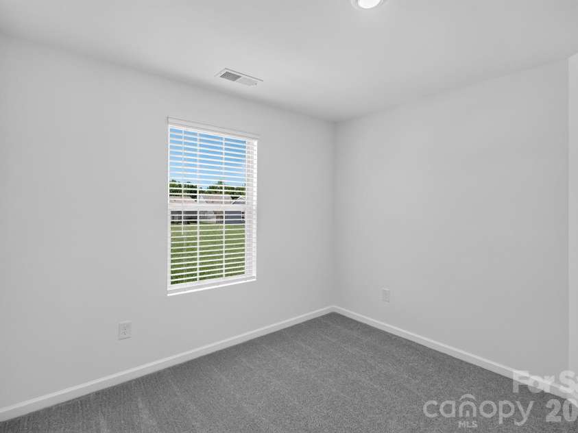 448 Sand Dunes Drive, Kannapolis, NC 28081.  MLS# CAR4405598, YatesRealty ID 38159. 