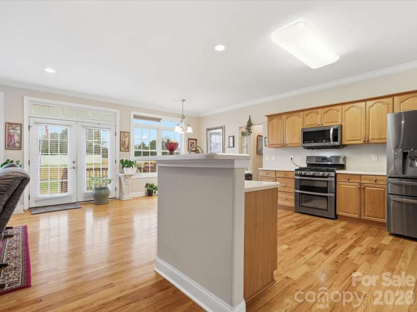 1249 Maddy Lane, Rock Hill, SC 29732.  MLS# CAR4340570, YatesRealty ID 3816. Lots Of Windows Bring in Loads Light