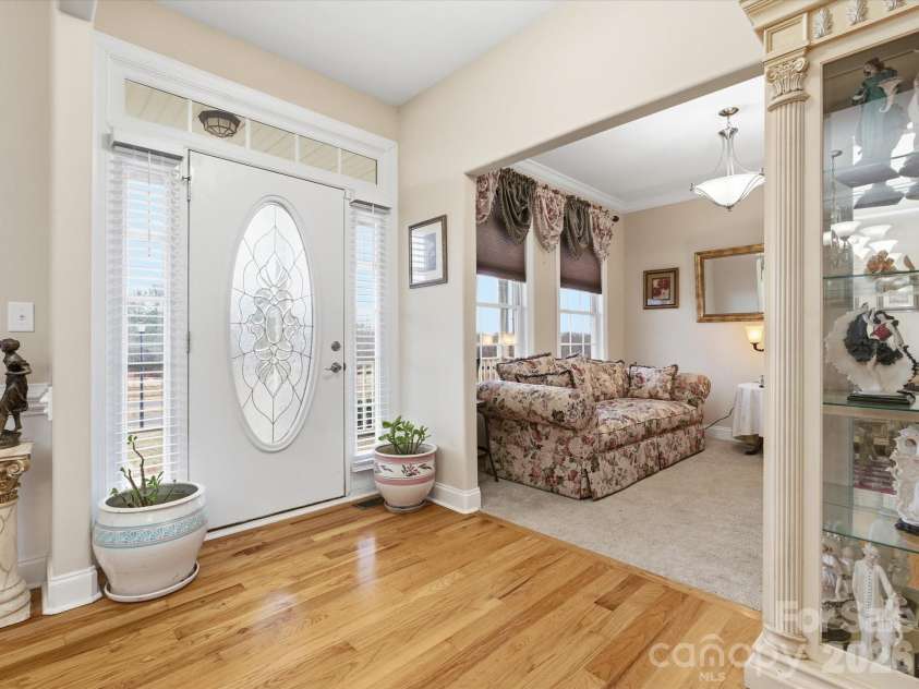 1249 Maddy Lane, Rock Hill, SC 29732.  MLS# CAR4340570, YatesRealty ID 3816. Spacious Foyer