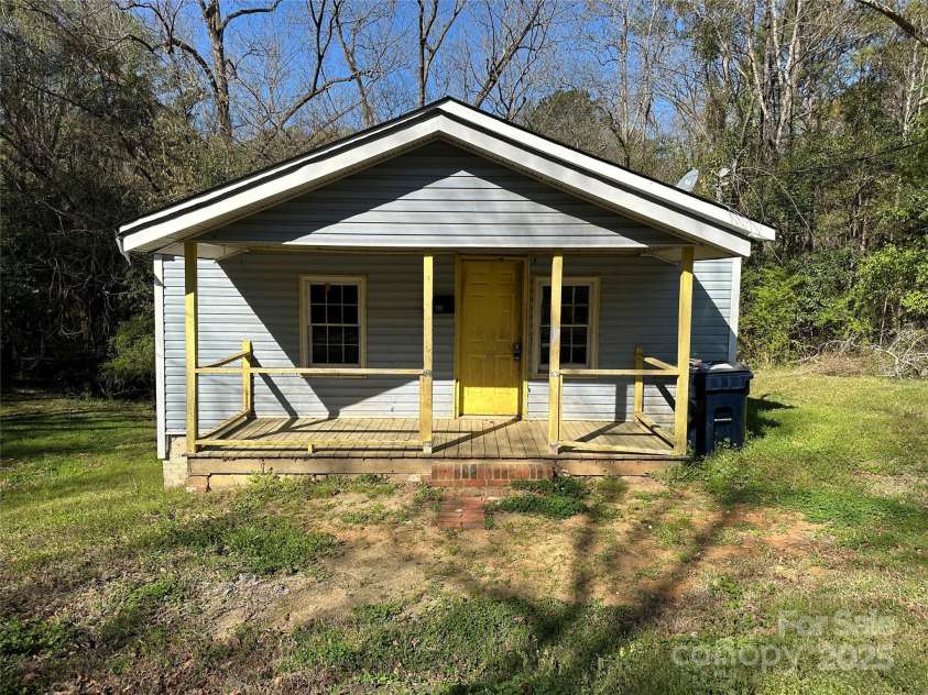 212 Toatley Drive, Chesterfield, SC 29709.  MLS# CAR4240399, YatesRealty ID 3816. 