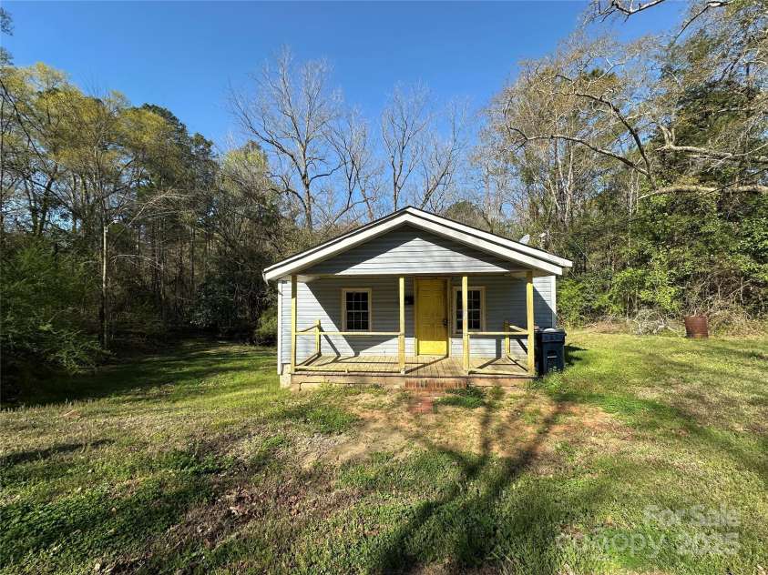 212 Toatley Drive, Chesterfield, SC 29709.  MLS# CAR4240399, YatesRealty ID 3816. 
