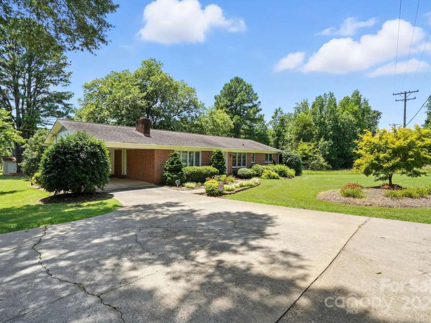 3427 Nc 16 Highway, Denver, NC 28037.  MLS# CAR4283267, YatesRealty ID 3816. 