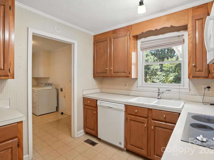 3427 Nc 16 Highway, Denver, NC 28037.  MLS# CAR4283267, YatesRealty ID 3816. 