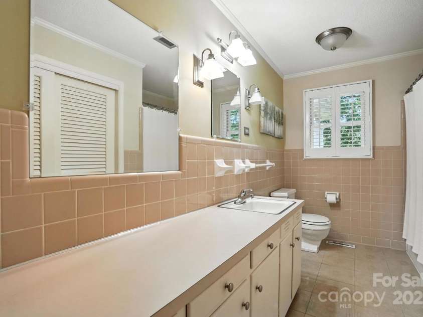 3427 Nc 16 Highway, Denver, NC 28037.  MLS# CAR4283267, YatesRealty ID 3816. 