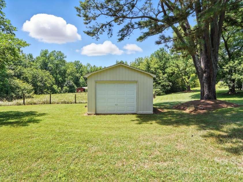 3427 Nc 16 Highway, Denver, NC 28037.  MLS# CAR4283267, YatesRealty ID 3816. 