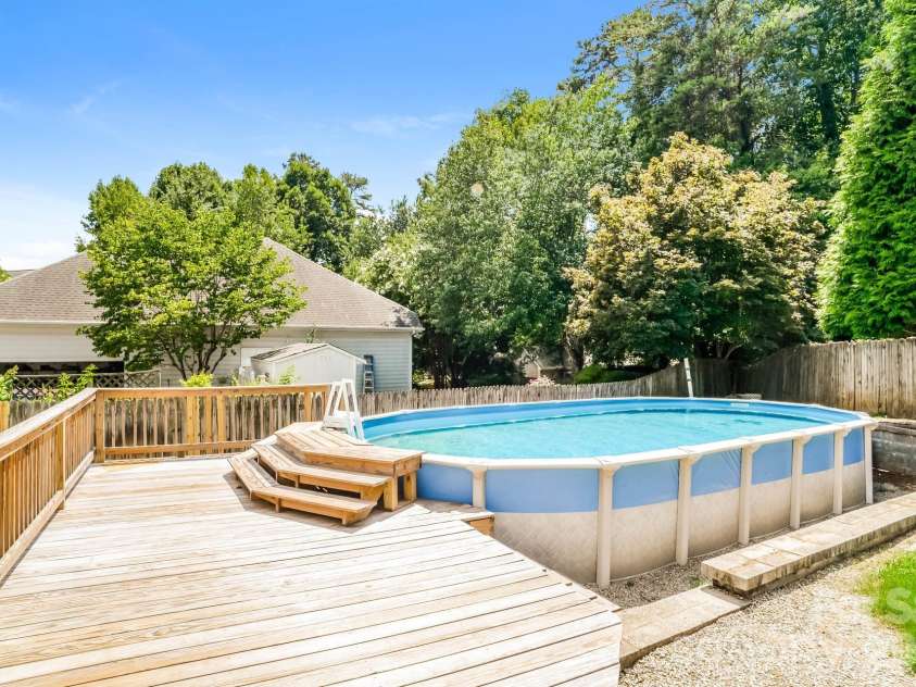125 Rose Street, Mooresville, NC 28117.  MLS# CAR4405601, YatesRealty ID 38160. 
