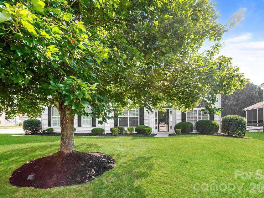 200 Golden Valley Drive, Mooresville, NC 28115.  MLS# CAR4405606, YatesRealty ID 38162. 