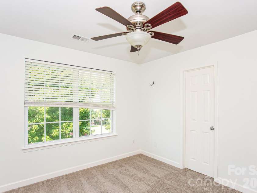 200 Golden Valley Drive, Mooresville, NC 28115.  MLS# CAR4405606, YatesRealty ID 38162. 