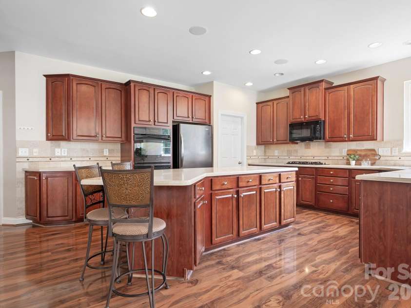 157 Eclipse Way, Mooresville, NC 28117.  MLS# CAR4405597, YatesRealty ID 38166. A chef and entertainers dream.