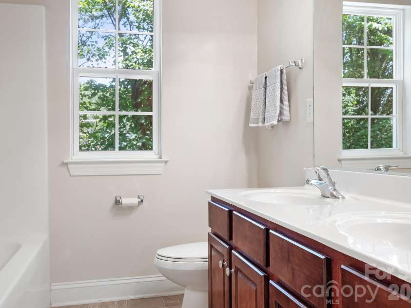 157 Eclipse Way, Mooresville, NC 28117.  MLS# CAR4405597, YatesRealty ID 38166. Hall bath on second level.