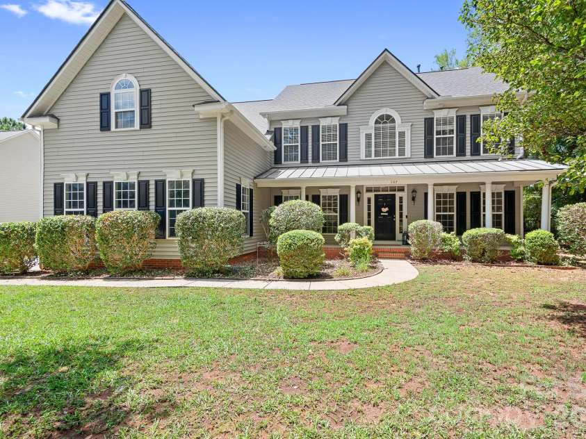 157 Eclipse Way, Mooresville, NC 28117.  MLS# CAR4405597, YatesRealty ID 38166. Located at end of cul-de-sac, in private setting.