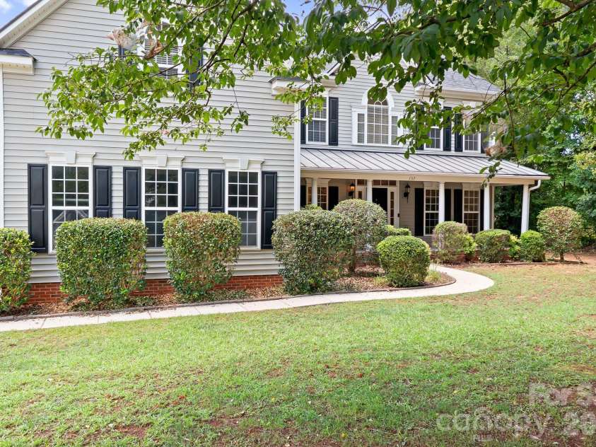 157 Eclipse Way, Mooresville, NC 28117.  MLS# CAR4405597, YatesRealty ID 38166. Small neighborhood, private setting.