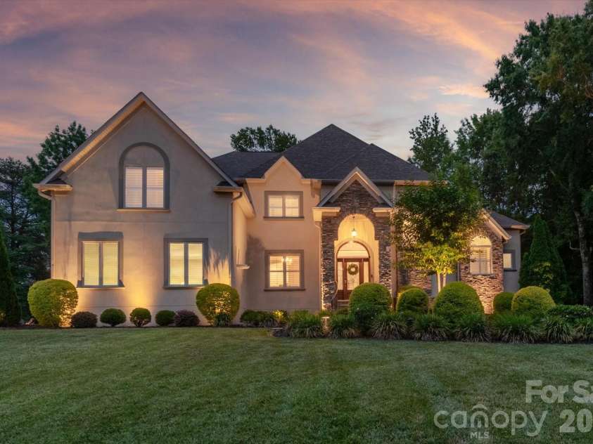 102 Finch Loop, Fort Mill, SC 29715.  MLS# CAR4394123, YatesRealty ID 38168. 
