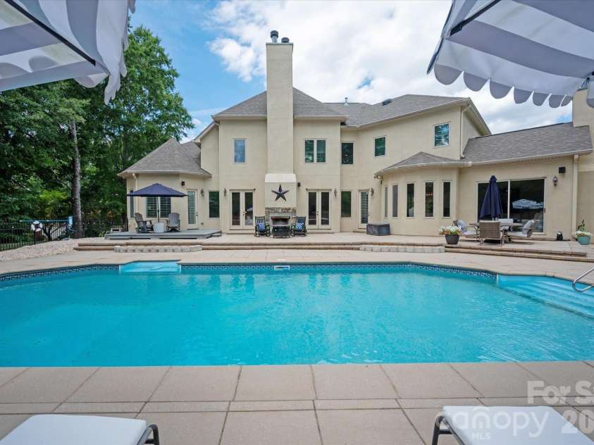 102 Finch Loop, Fort Mill, SC 29715.  MLS# CAR4394123, YatesRealty ID 38168. 