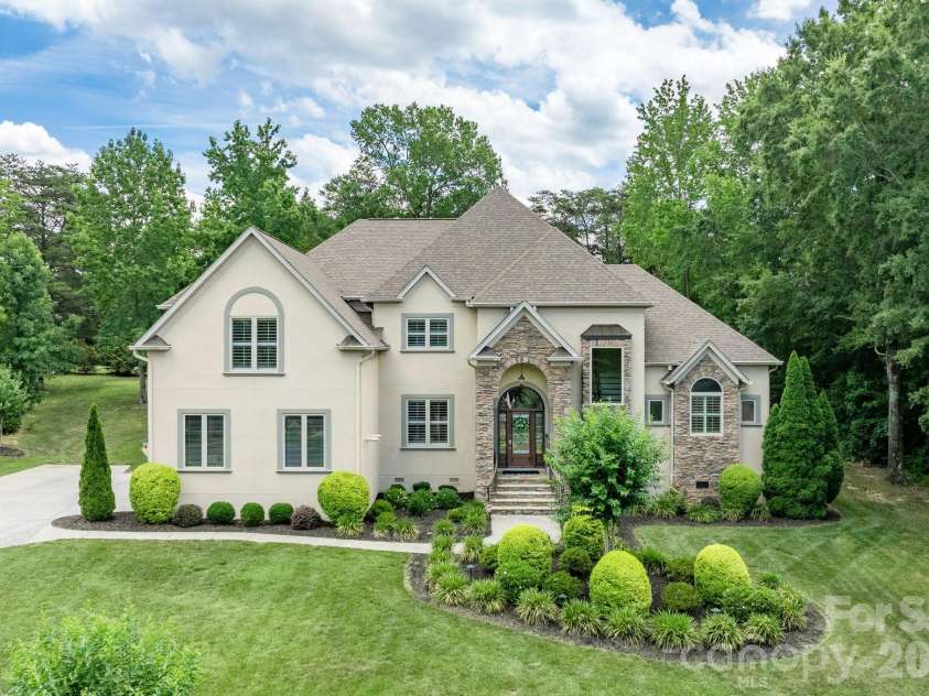 102 Finch Loop, Fort Mill, SC 29715.  MLS# CAR4394123, YatesRealty ID 38168. 