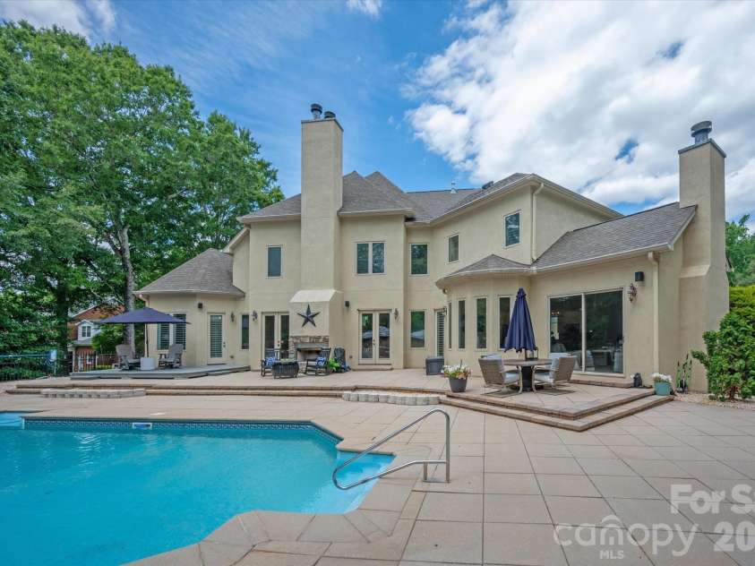 102 Finch Loop, Fort Mill, SC 29715.  MLS# CAR4394123, YatesRealty ID 38168. 