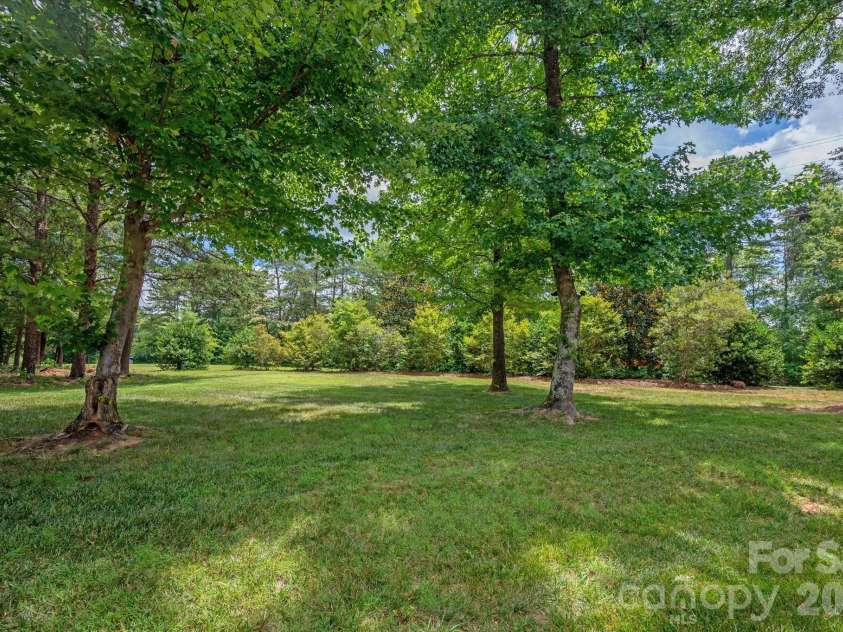 102 Finch Loop, Fort Mill, SC 29715.  MLS# CAR4394123, YatesRealty ID 38168. Rear Yard