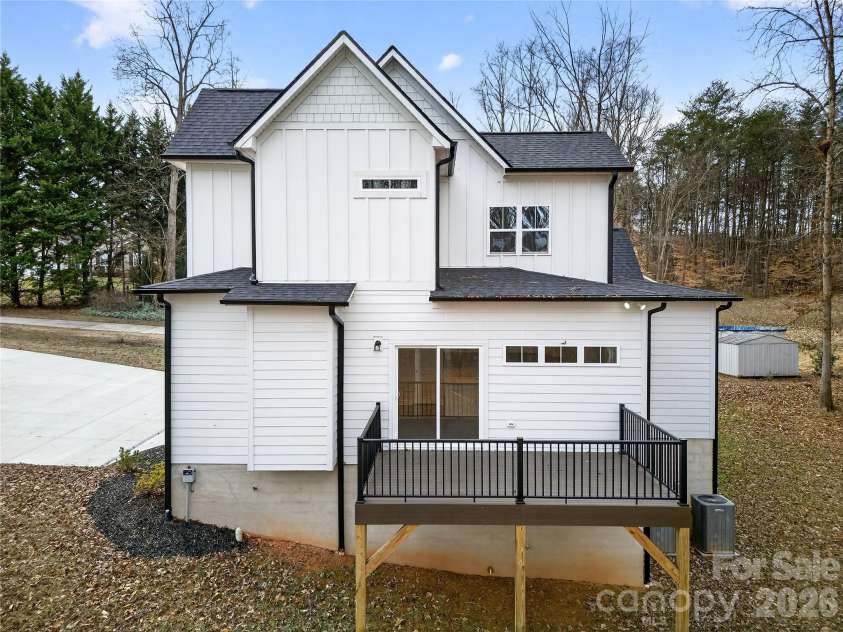 140 Meadowfall Lane, Troutman, NC 28166.  MLS# CAR4340538, YatesRealty ID 3817. 