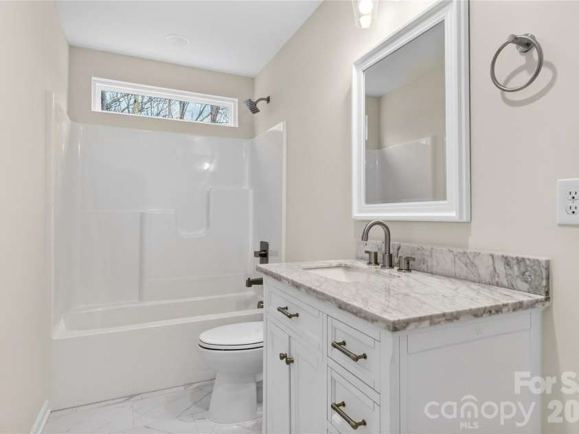 140 Meadowfall Lane, Troutman, NC 28166.  MLS# CAR4340538, YatesRealty ID 3817. 